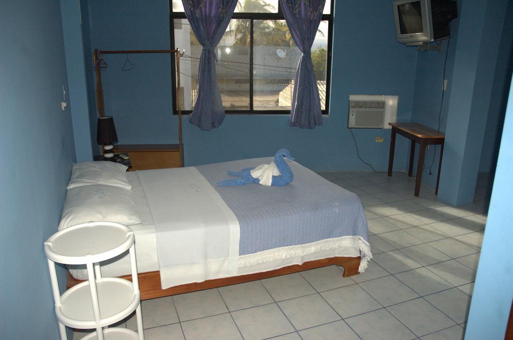 Hostal La Isla Del Descanso Puerto Villamil Extérieur photo