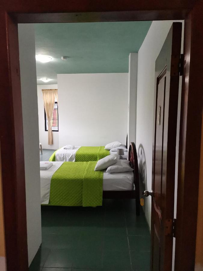 Hostal La Isla Del Descanso Puerto Villamil Extérieur photo